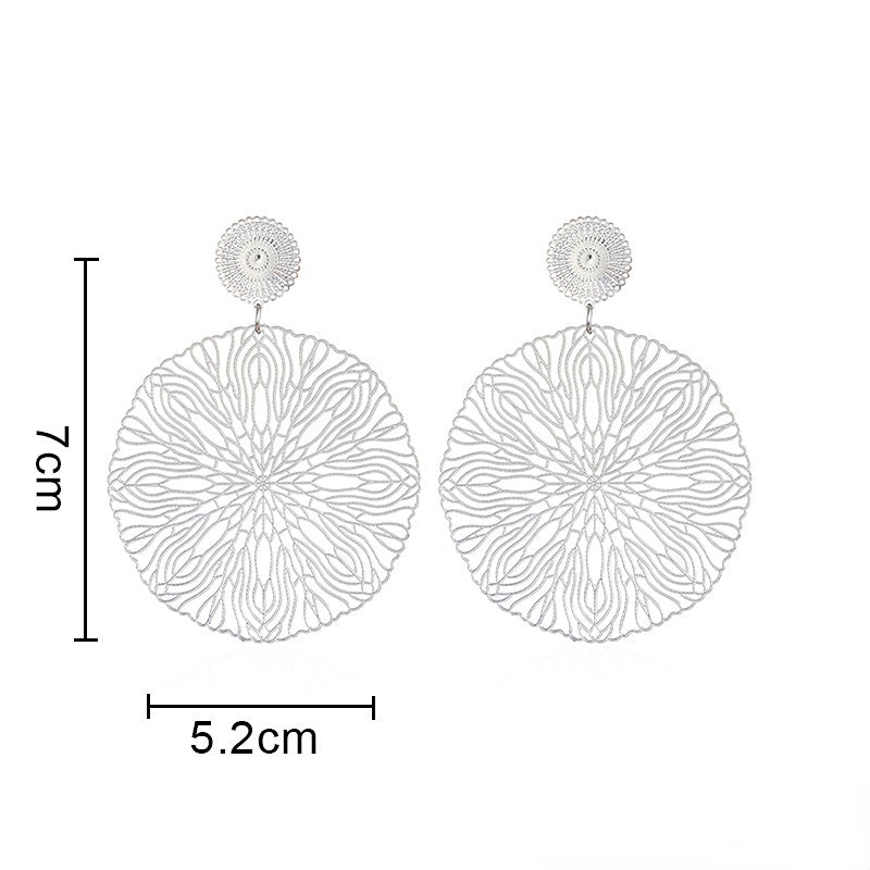 Wholesale Vintage Hollow Flowers Metal Earrings